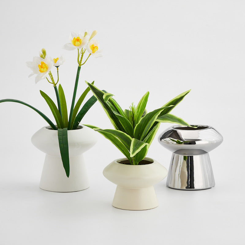 Decorative Table Accessory | Thrascher
