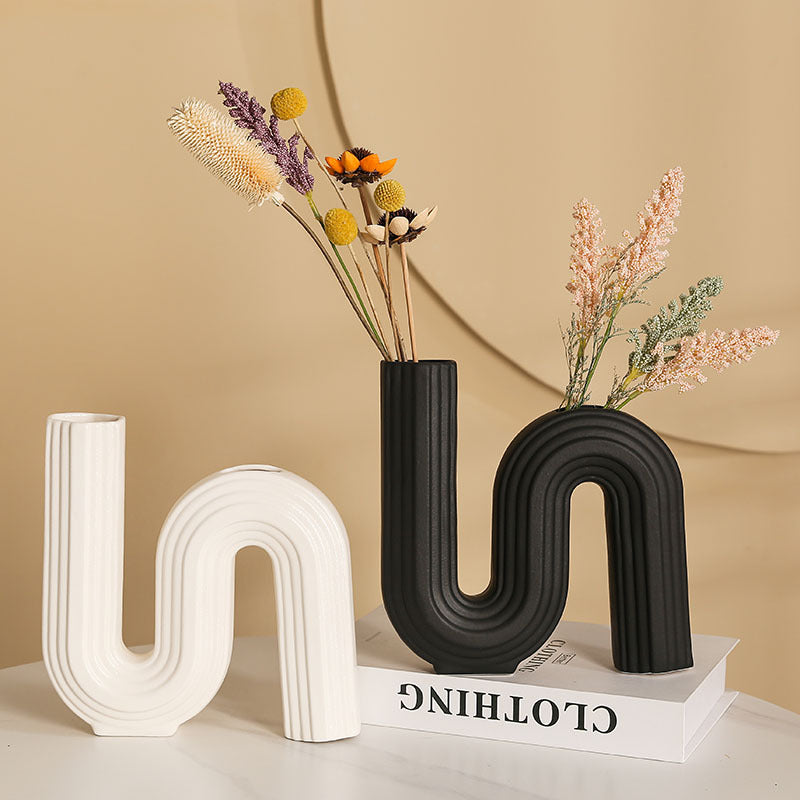 Decorative Vase White Black | Thrascher