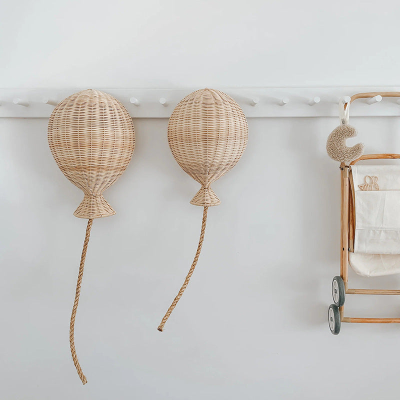 Decorative Wall Ornament in the Form of a Hot Air Balloon | Thrascher