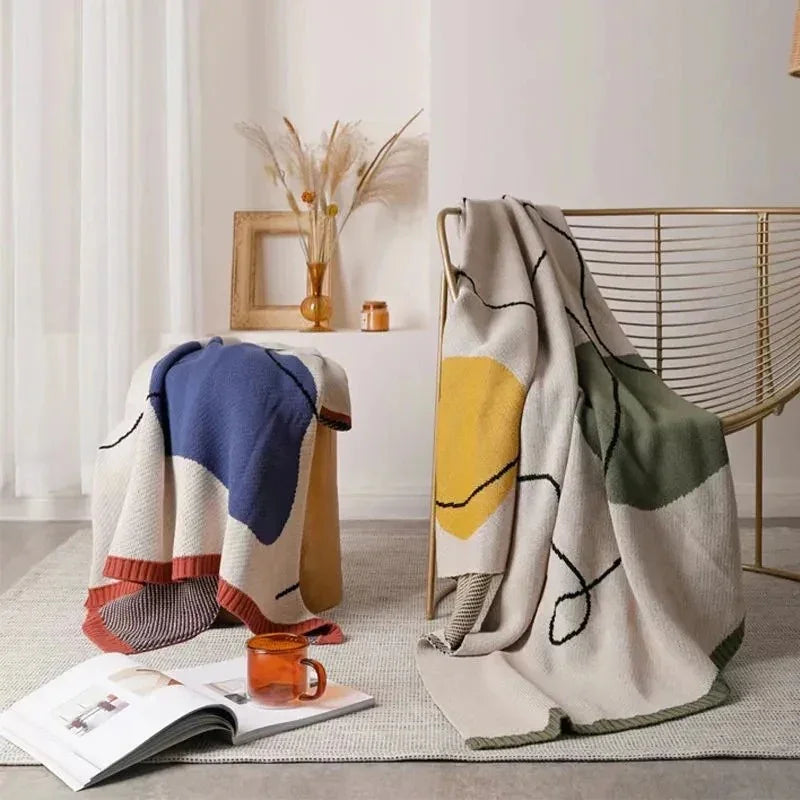 Dorbuna Throw Blanket