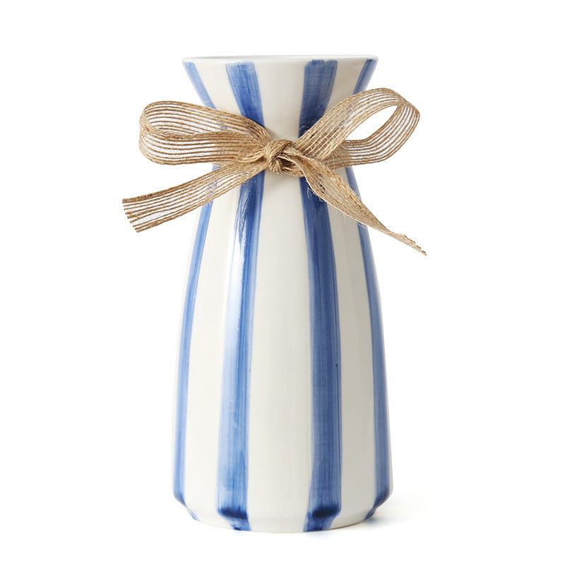 Elegant Ceramic Vase in Vintage Style | Thrascher