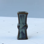 Elegant Ceramic Vase with Artistic Design | Thrascher
