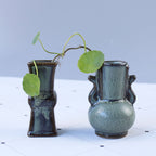 Elegant Ceramic Vase with Artistic Design | Thrascher