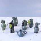 Elegant Ceramic Vase with Artistic Design | Thrascher