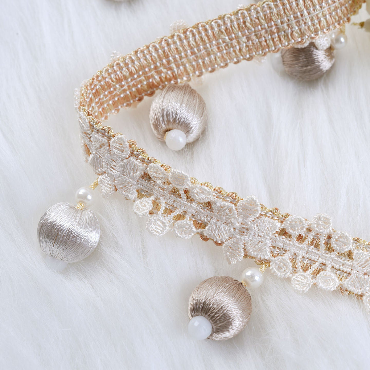 Elegant Decorative Hairband | Thrascher