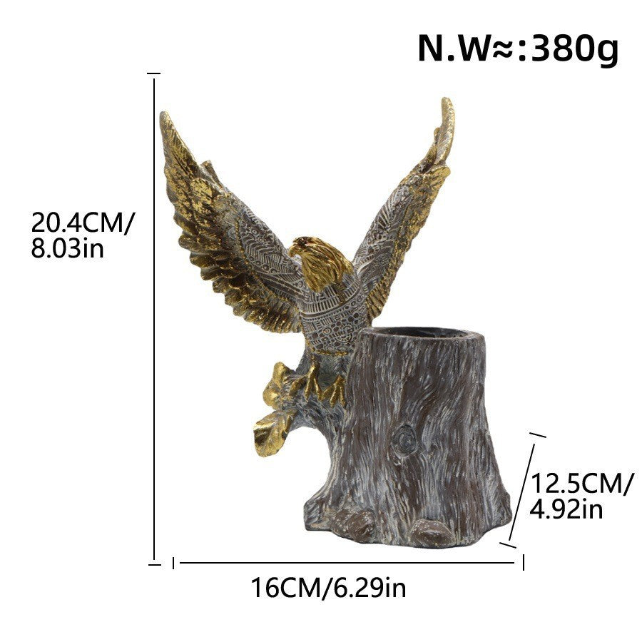 Elegant Garden Figure with Eagle on Tree Trunk | Thrascher