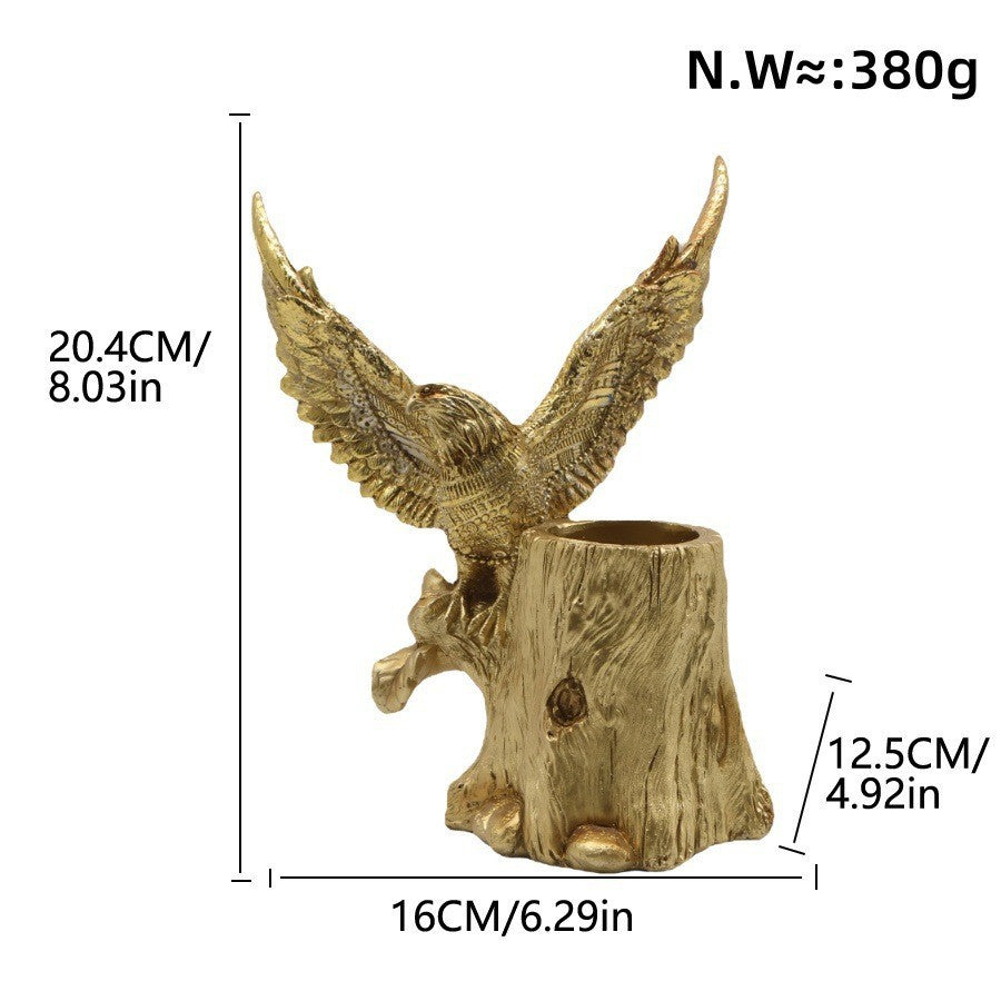 Elegant Garden Figure with Eagle on Tree Trunk | Thrascher