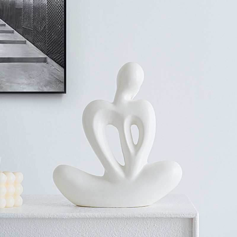 Elegant Love Sculpture | Thrascher