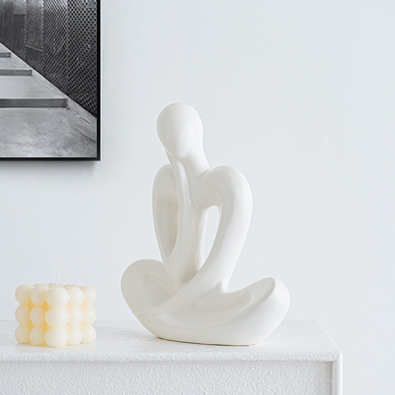 Elegant Love Sculpture | Thrascher