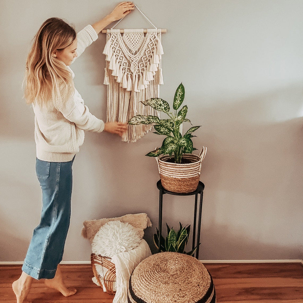 Elegant Macrame Wall Hanging in Bohemian Style | Thrascher