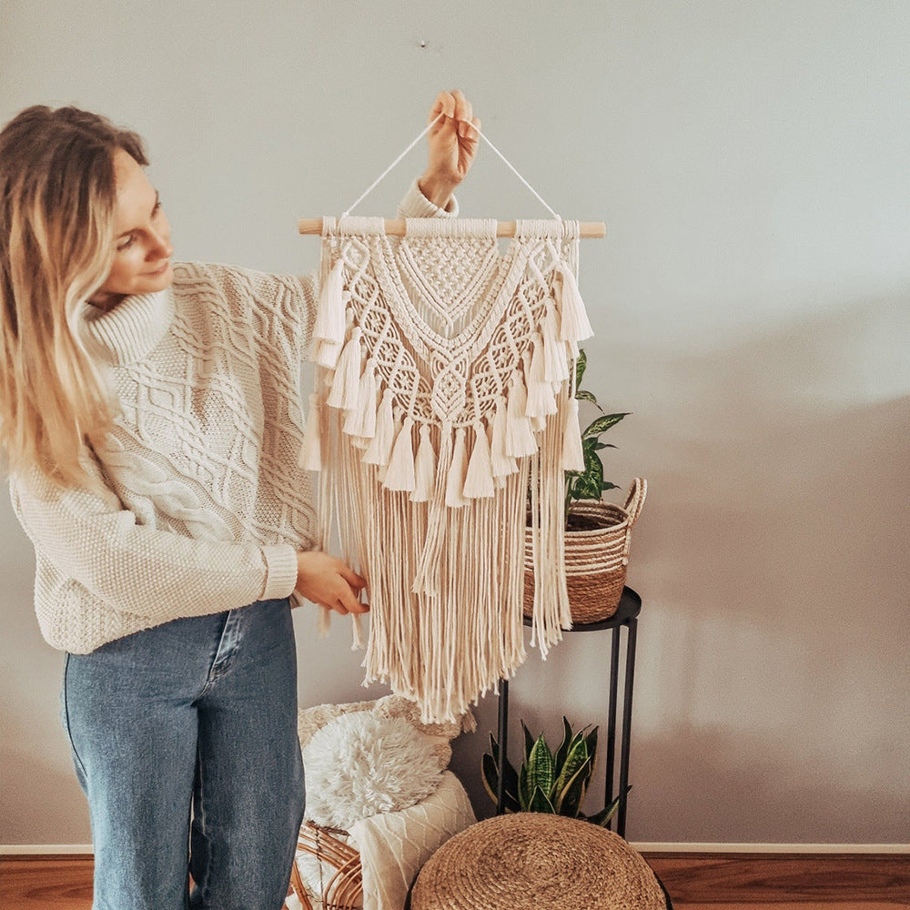 Elegant Macrame Wall Hanging in Bohemian Style | Thrascher