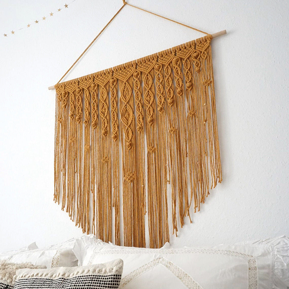 Elegant Macrame Wall Hanging with Artistic Design | Thrascher