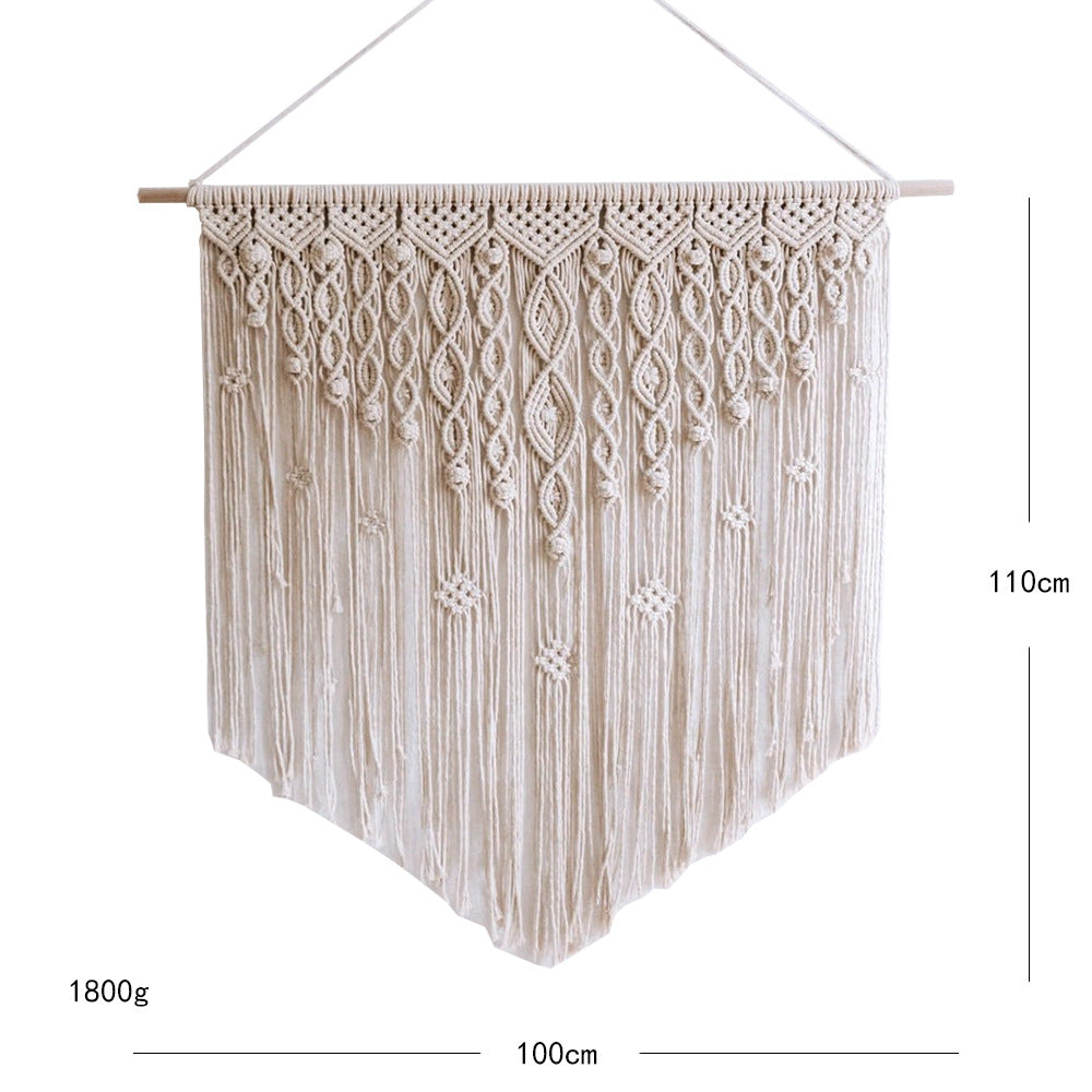 Elegant Macrame Wall Hanging with Artistic Design | Thrascher