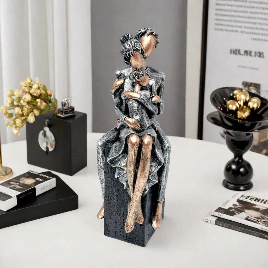 Elegant Sculpture of a Romantic Couple | Thrascher