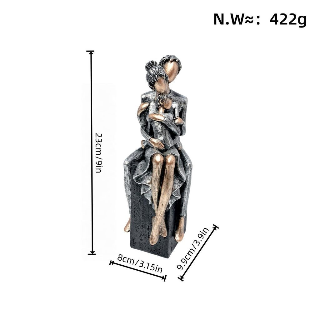 Elegant Sculpture of a Romantic Couple | Thrascher