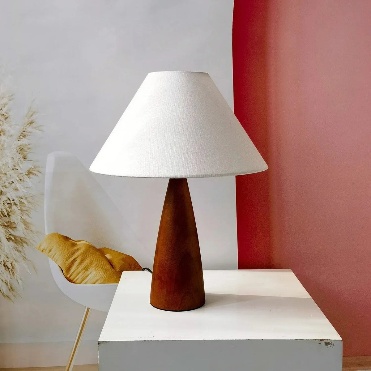 Falfeno Solid Wood Table Lamp