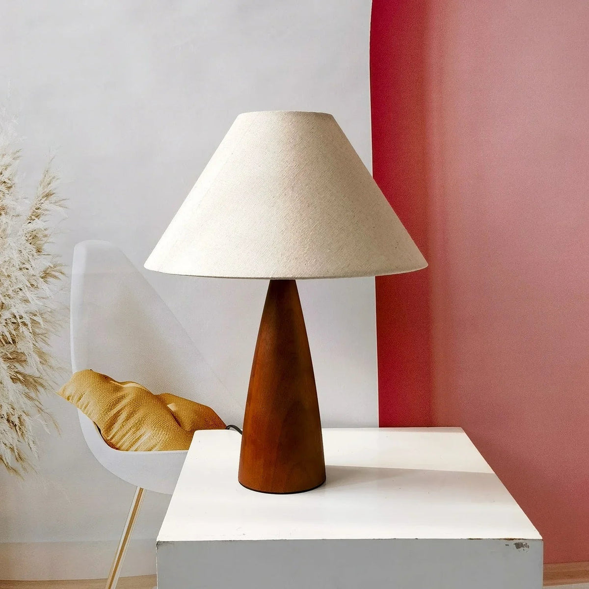 Falfeno Solid Wood Table Lamp