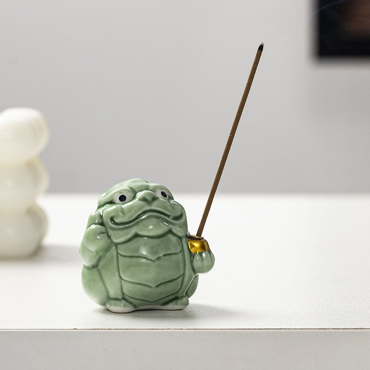 Feng Shui Incense Holder | Thrascher