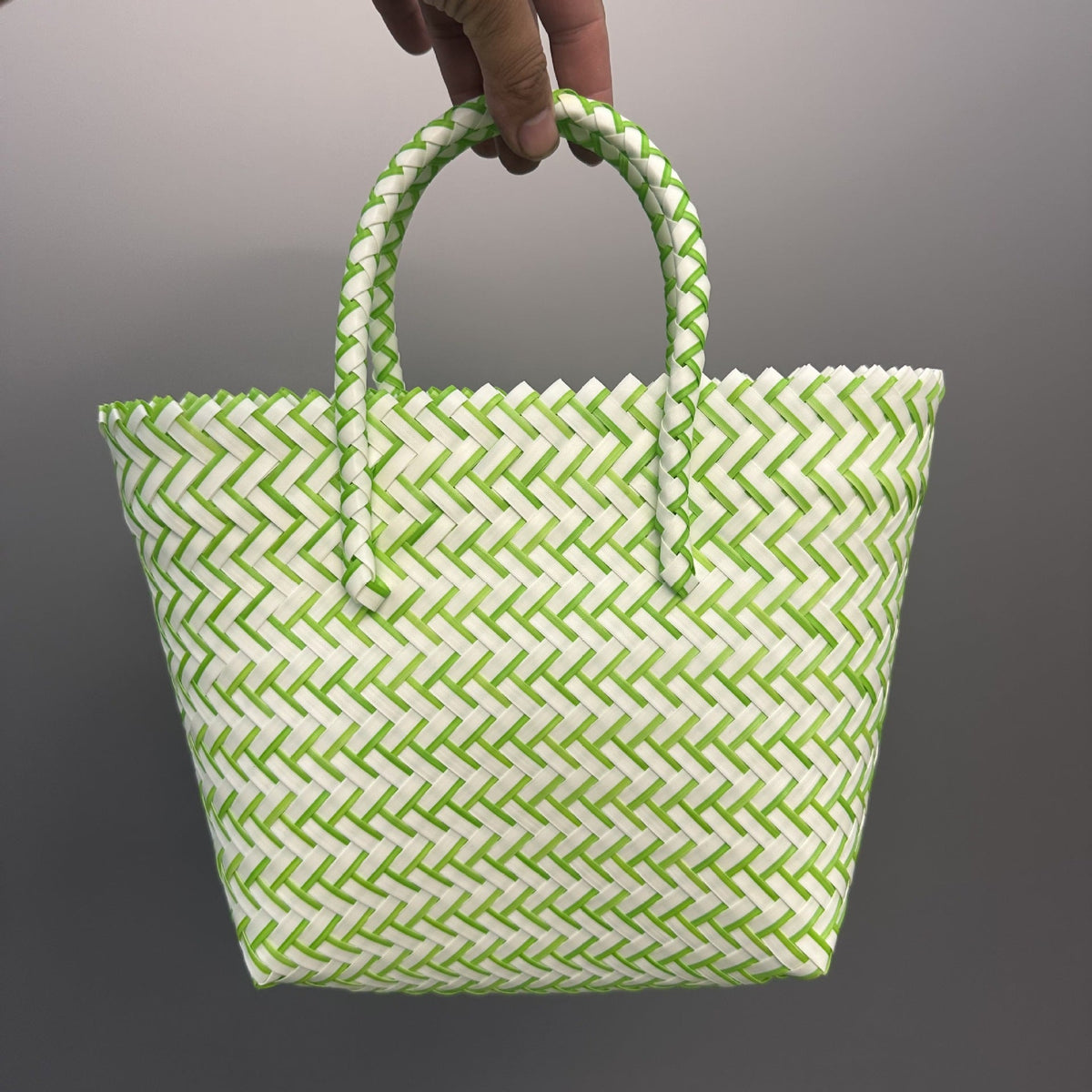 Handcrafted Straw Bag | Thrascher