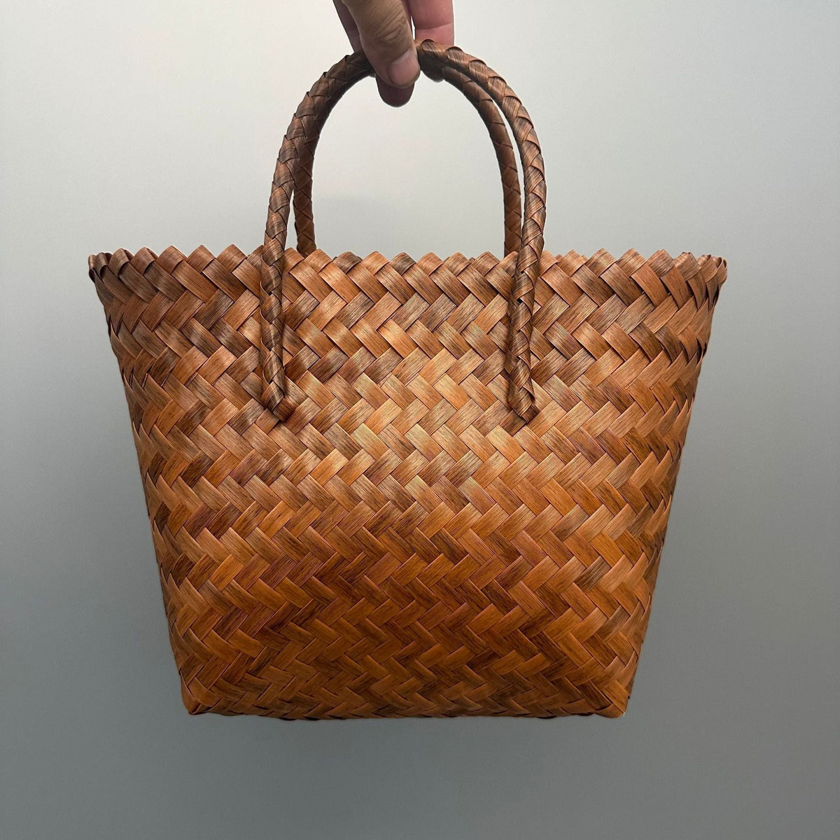 Handcrafted Straw Bag | Thrascher