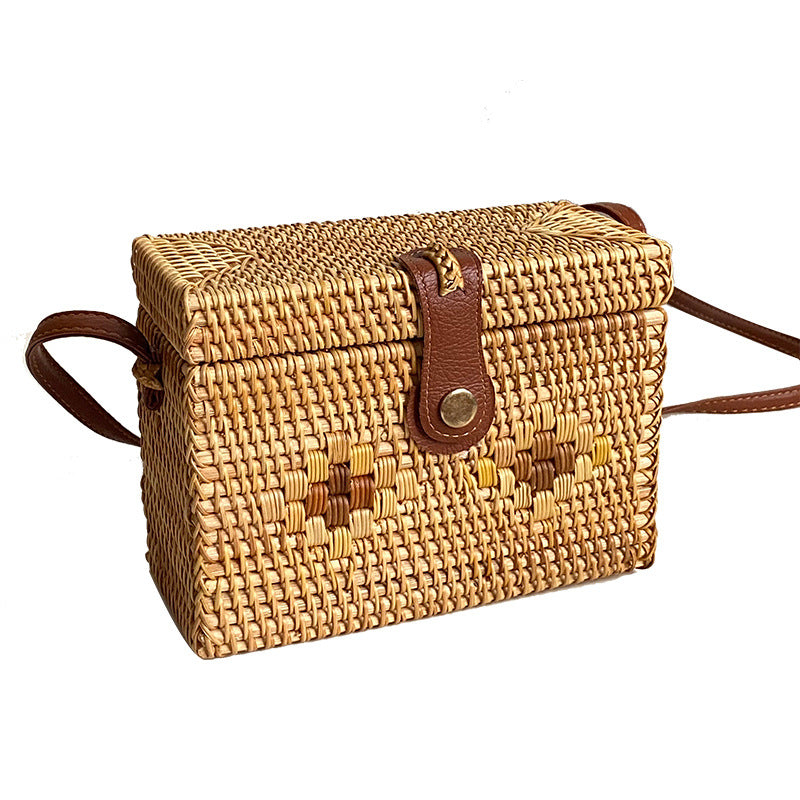 Handcrafted Tote Bag made of Braided Rattan | Thrascher