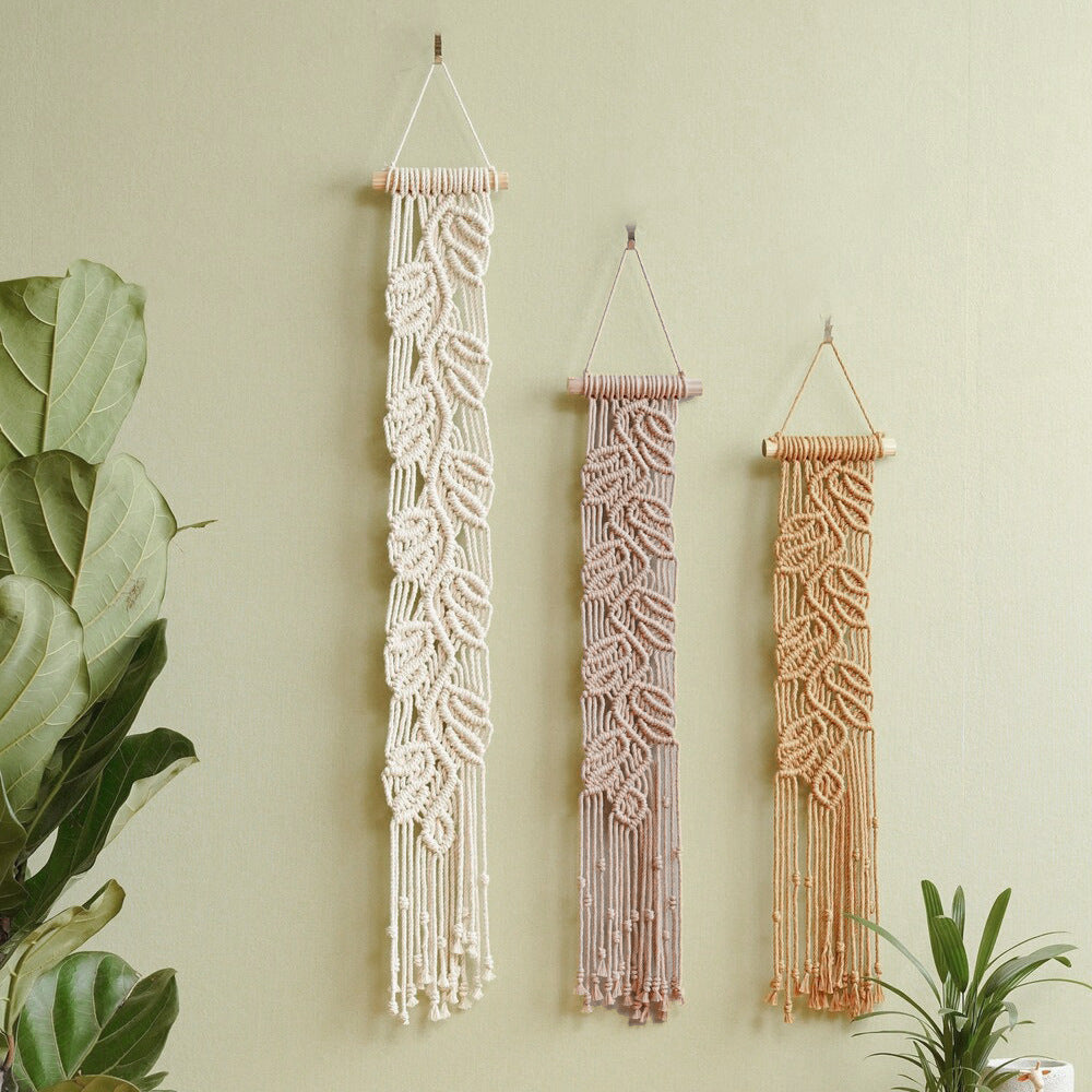 Handwoven Macrame Wall Decoration with Leaf Design | Thrascher