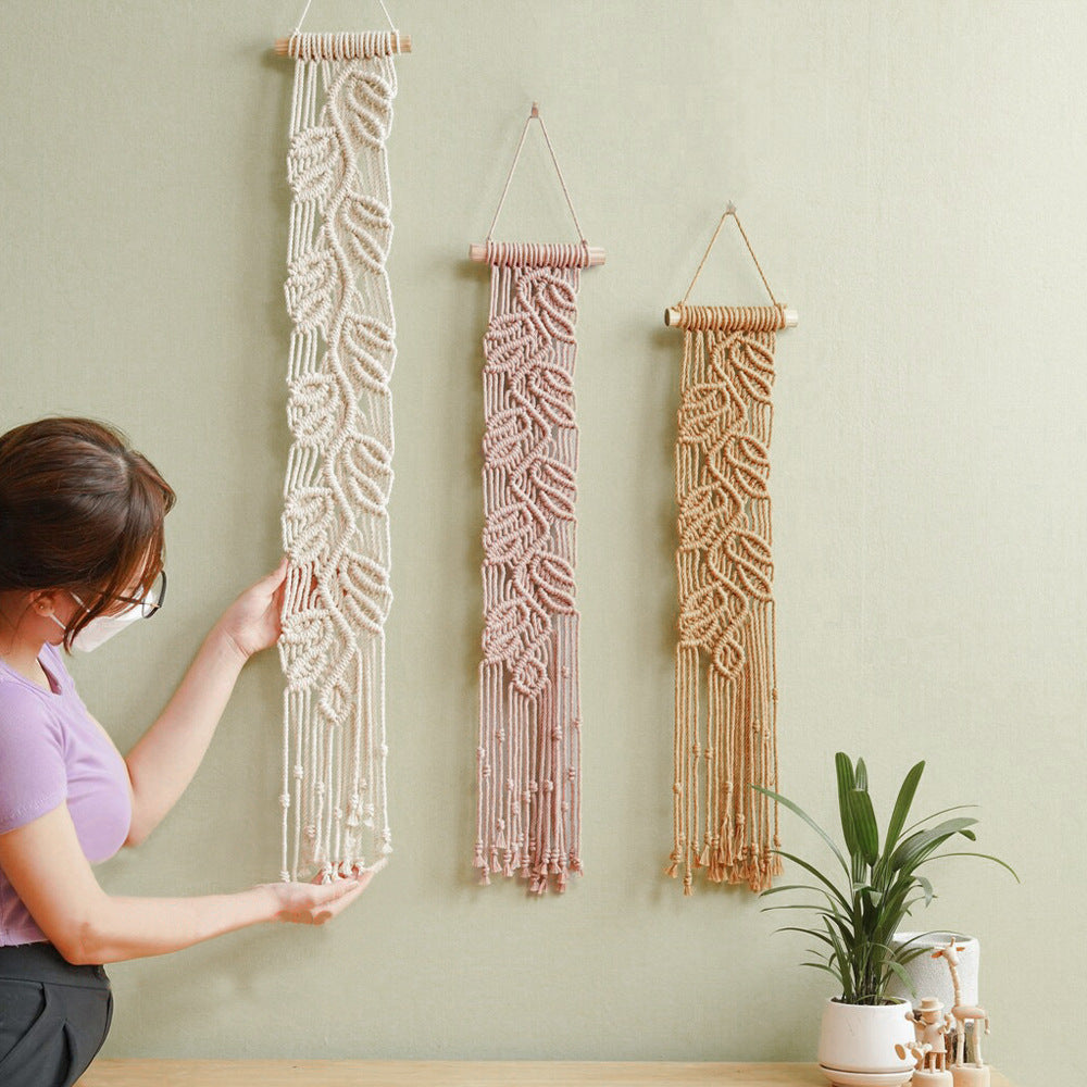 Handwoven Macrame Wall Decoration with Leaf Design | Thrascher