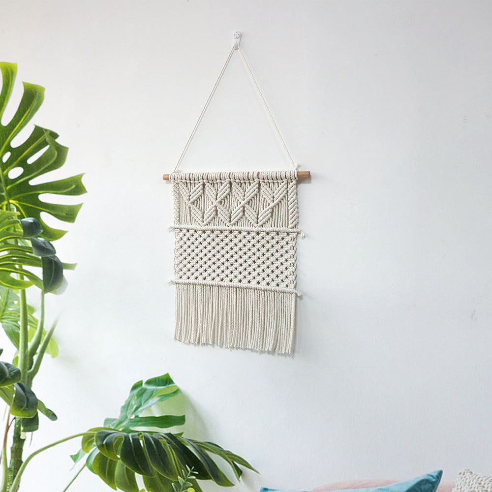 Handwoven Macrame Wall Hanging in Boho Style | Thrascher