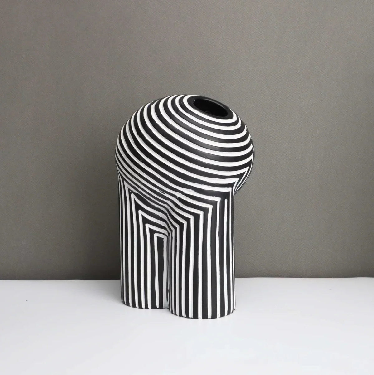 Hartvalenc Vase Collection
