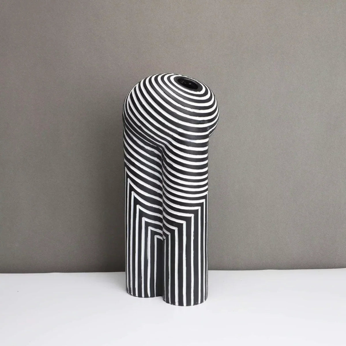 Hartvalenc Vase Collection