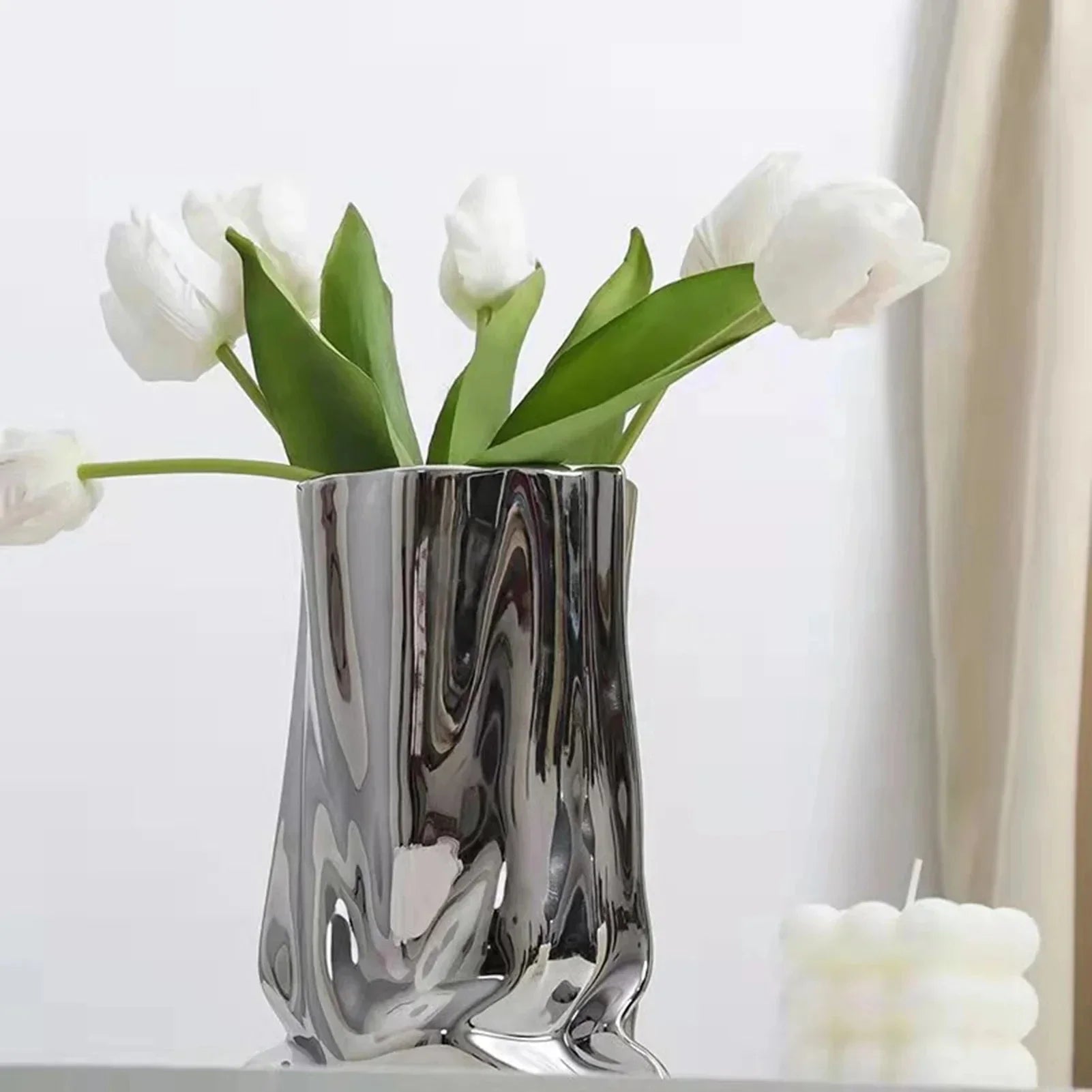 Helrona Vase