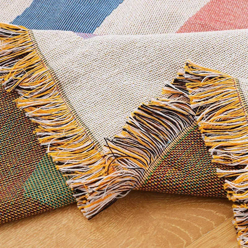 Heltola Throw Blanket