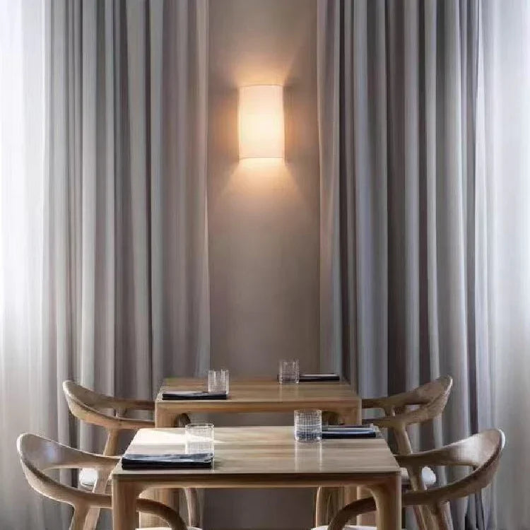 Ilira Wall Lamp