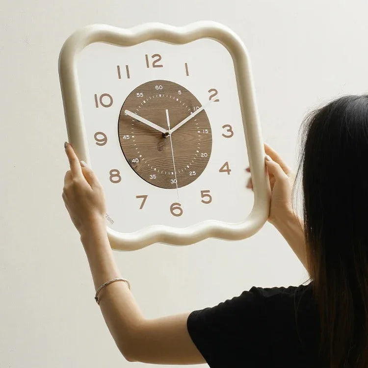 Ilrando Wall Clock