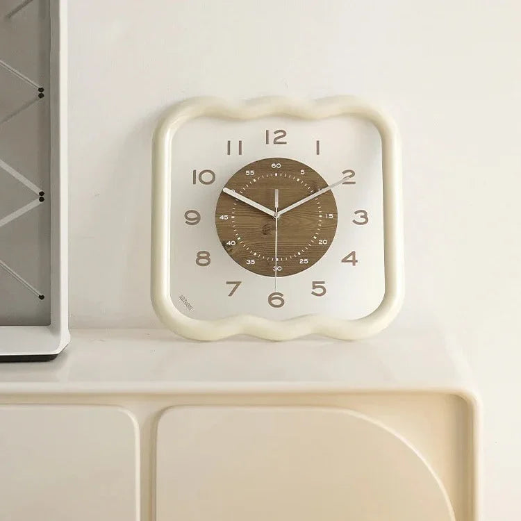 Ilrando Wall Clock