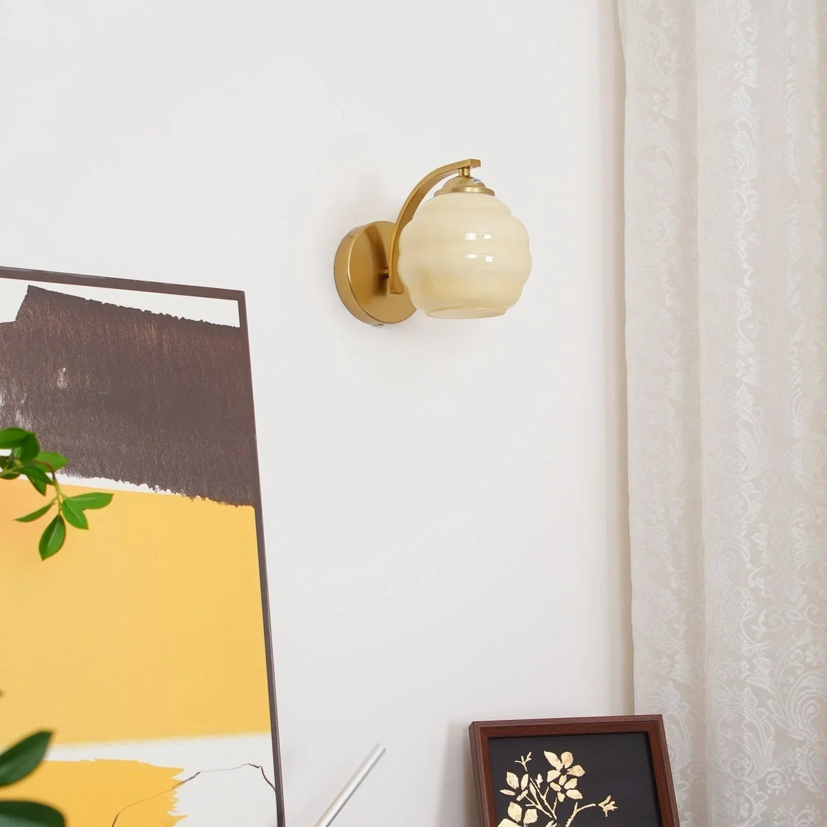 Ilstira Art Deco Wall Fixture