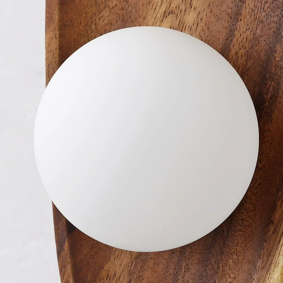Ilura Wall Lamp