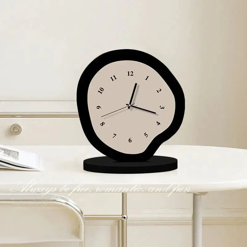 Ilvara Table Clock