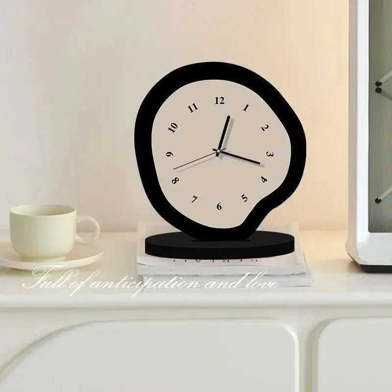 Ilvara Table Clock