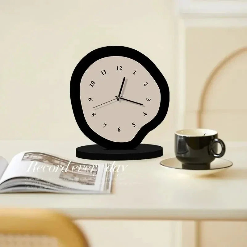 Ilvara Table Clock