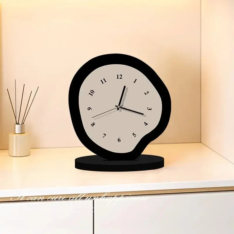 Ilvara Table Clock