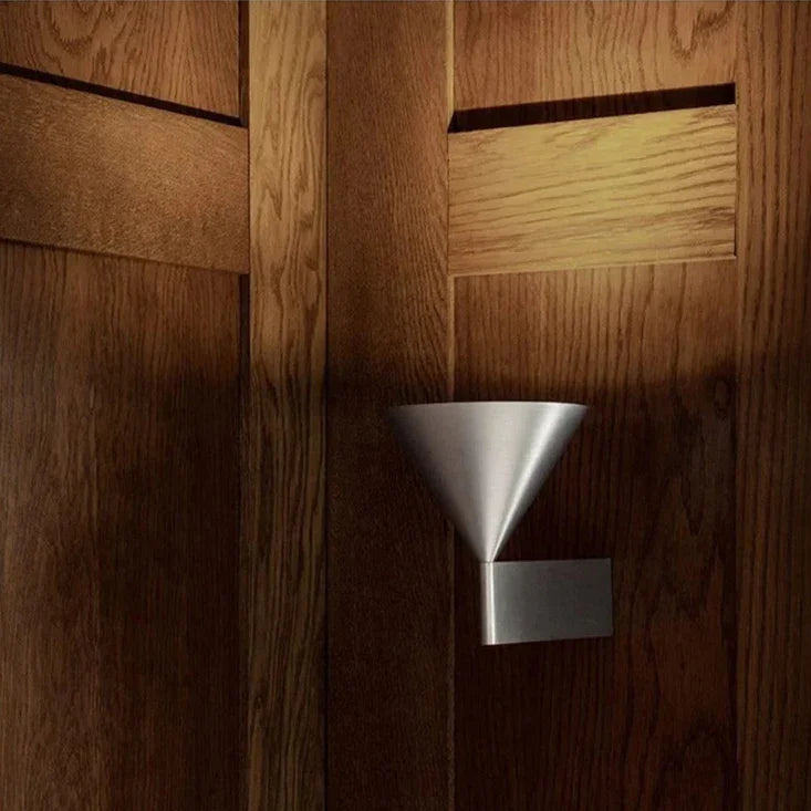 Jorstvia Wall Lamp