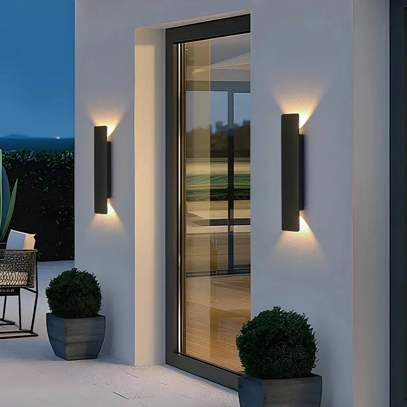 Kalryra Outdoor Wall Light