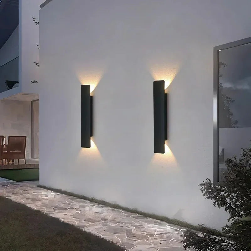Kalryra Outdoor Wall Light