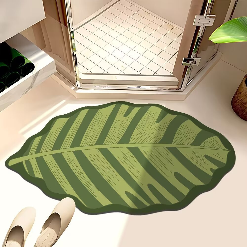 Leaf-Shaped Bath Mat | Thrascher