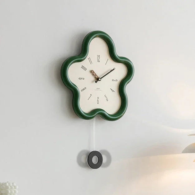 Lindenthorpe Clock
