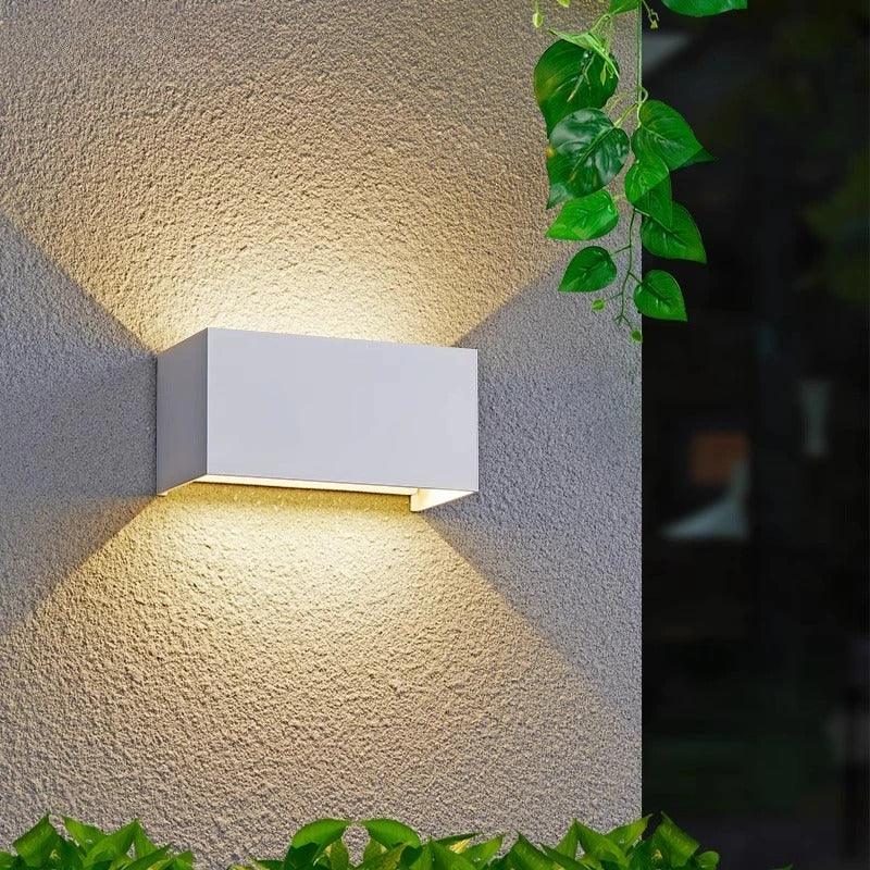 Linnura LED Wall Lamp