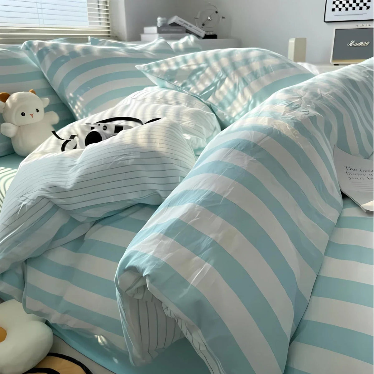 Lintirra Striped Bedding Set