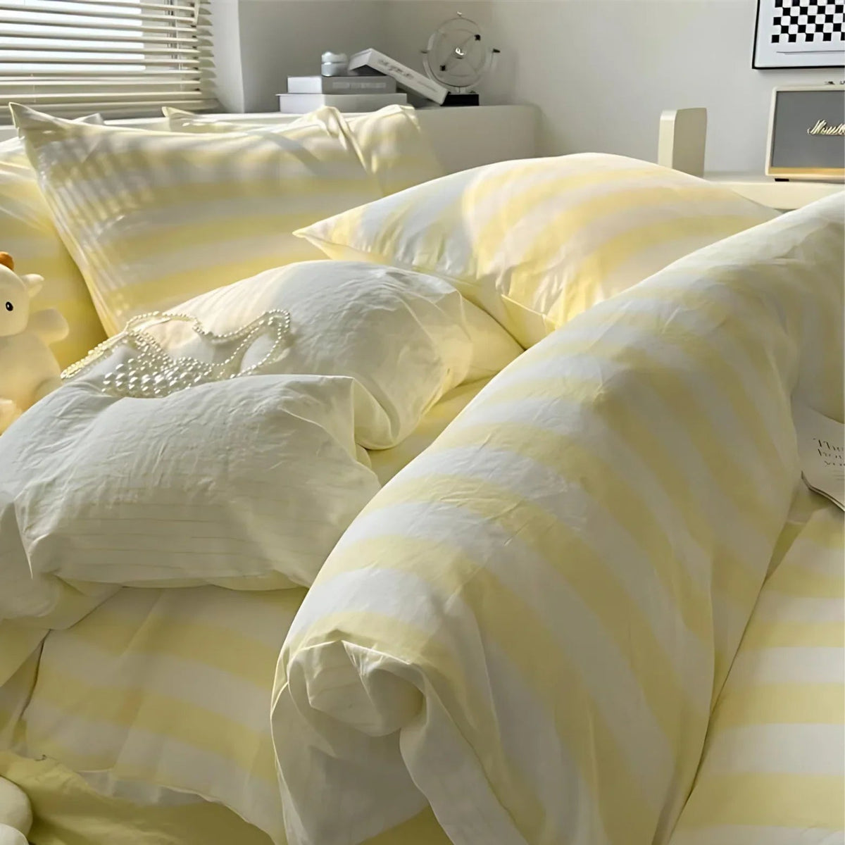 Lintirra Striped Bedding Set