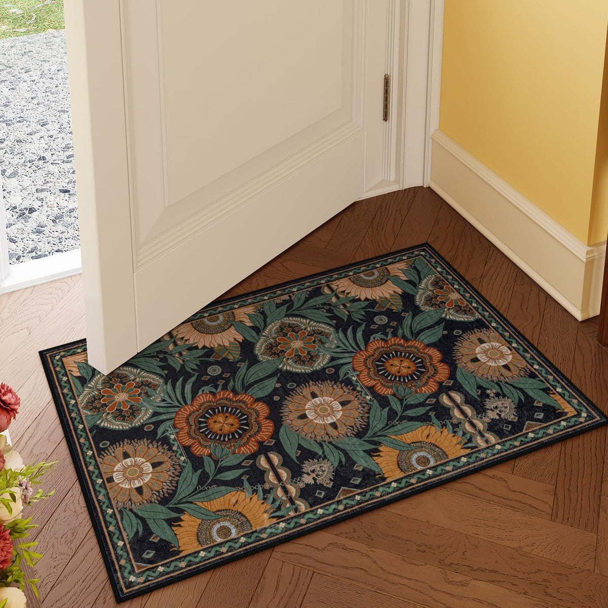 Luxurious Floral Design Bath Mat | Thrascher